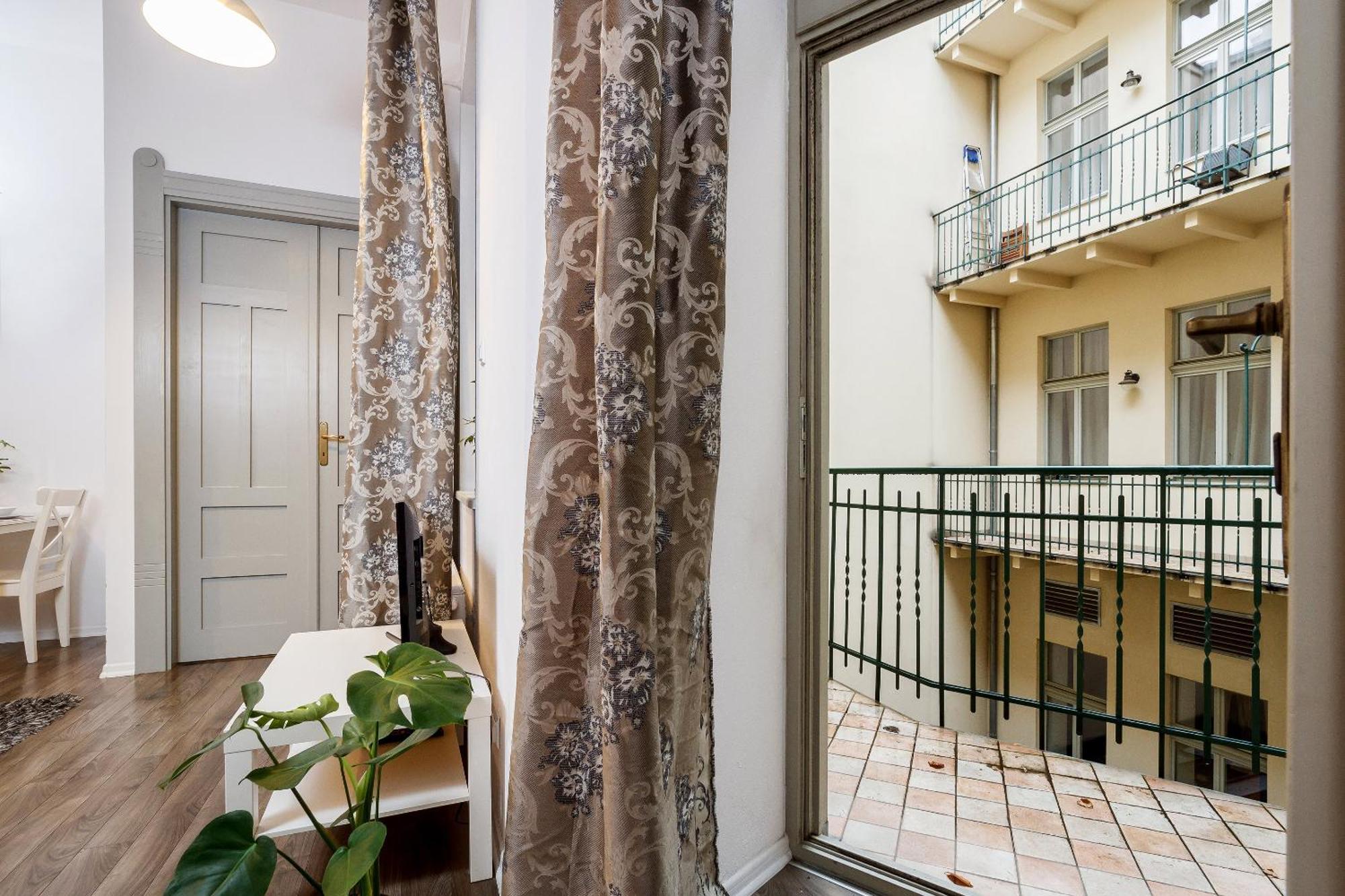 Apartamento Main Station - 8 Rakowicka Street Cracovia Exterior foto